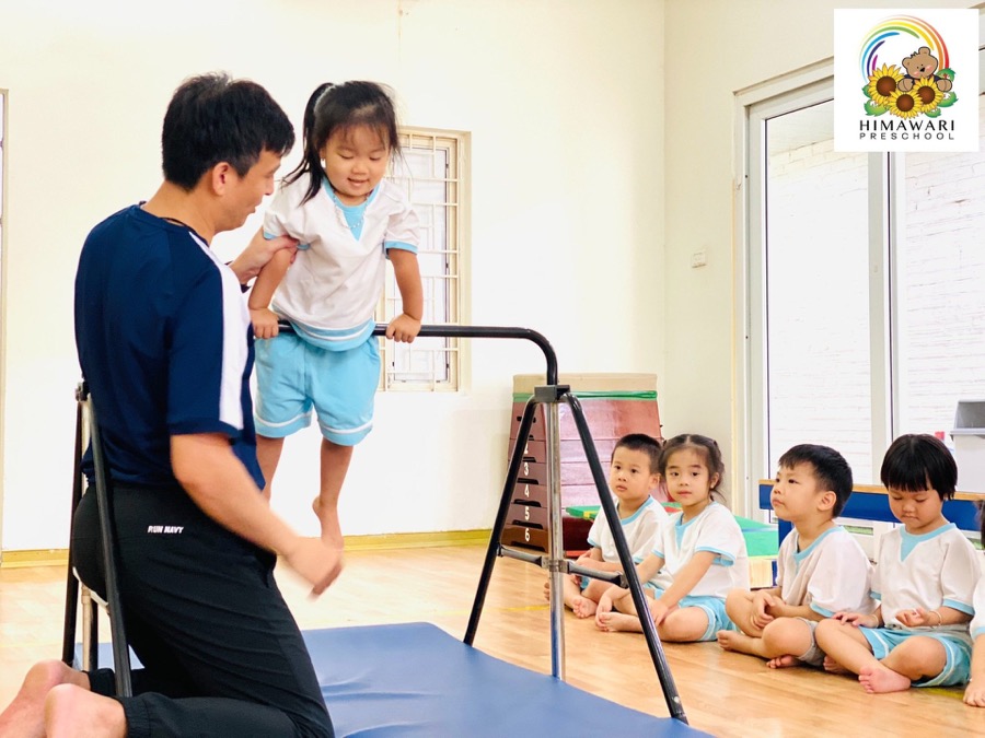 Trẻ vui chơi tại Himawari